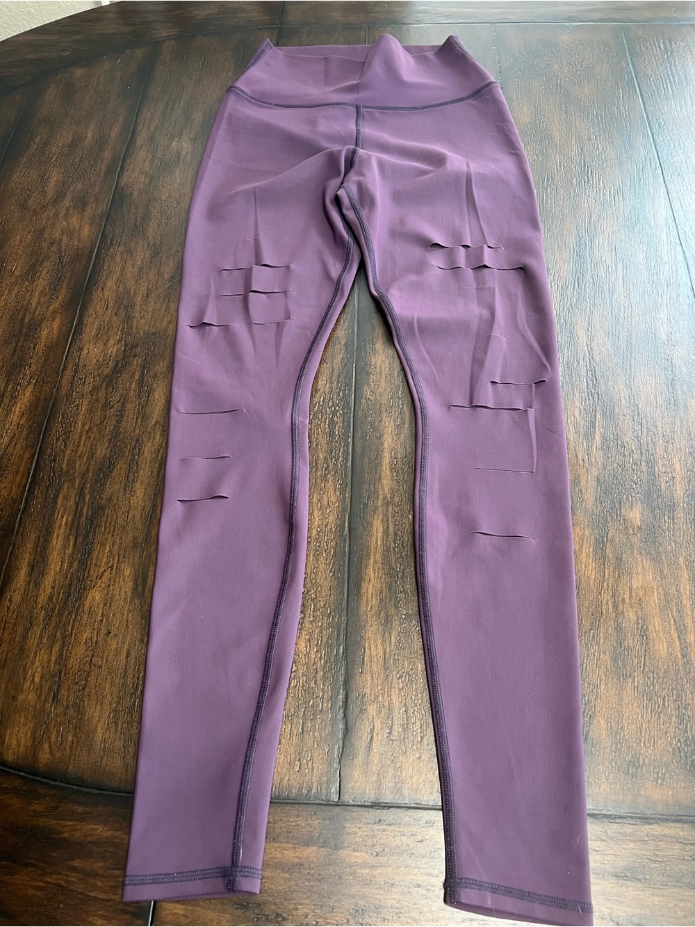 Alo Women's High-Waist Ripped Warrior Leggings Size Small Purple Athleisure